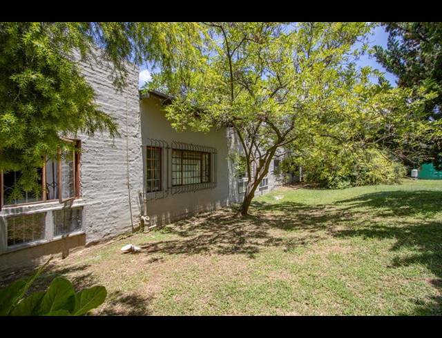 9 BEDROOM HOUSE FOR SALE IN BEAULIEU